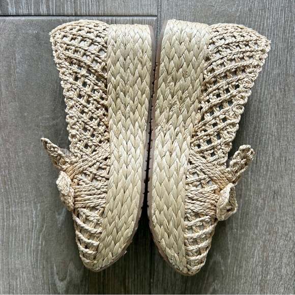 Dolce Vita Woven Beige Loafers with Bow - Picture 2 of 4